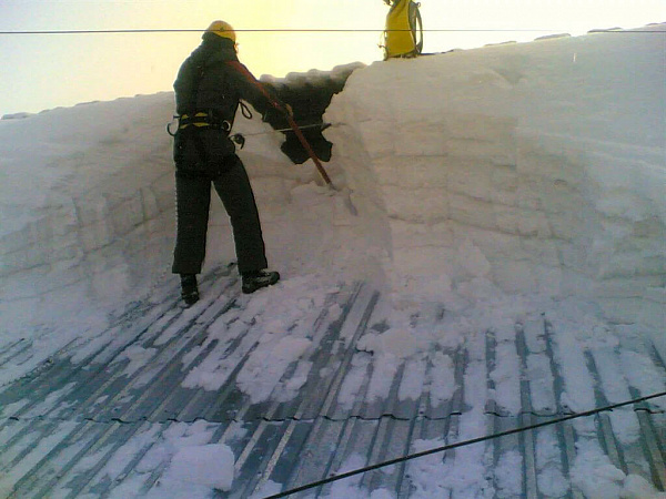 Уборка снега цена в Москве